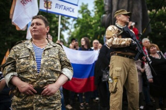 Террористы на Луганщине приказали всем школьникам выучить гимн 'ЛНР'