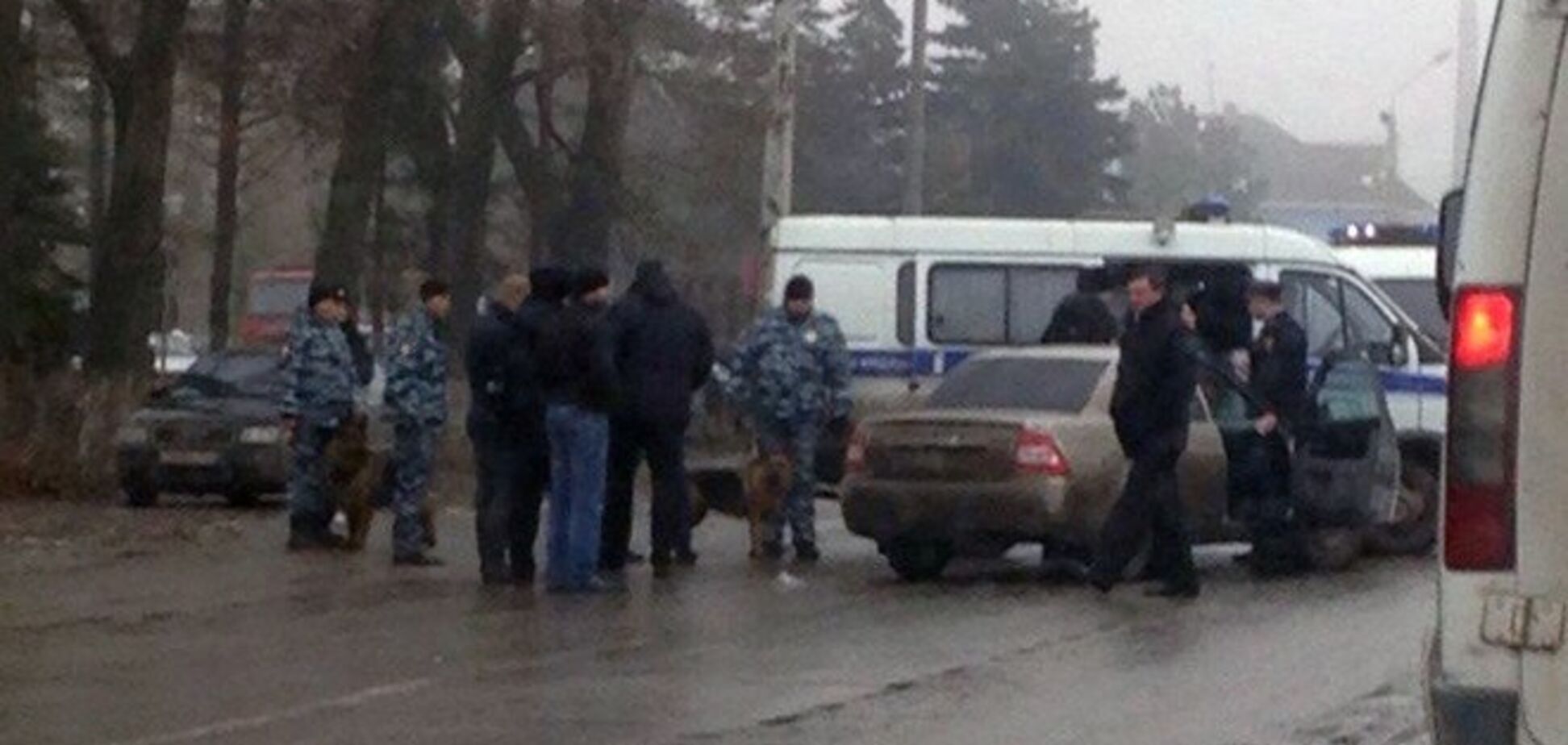 ОМОН перекрыл выезды из Ростова: в автобусе с украинскими номерами обнаружили 'террористку'