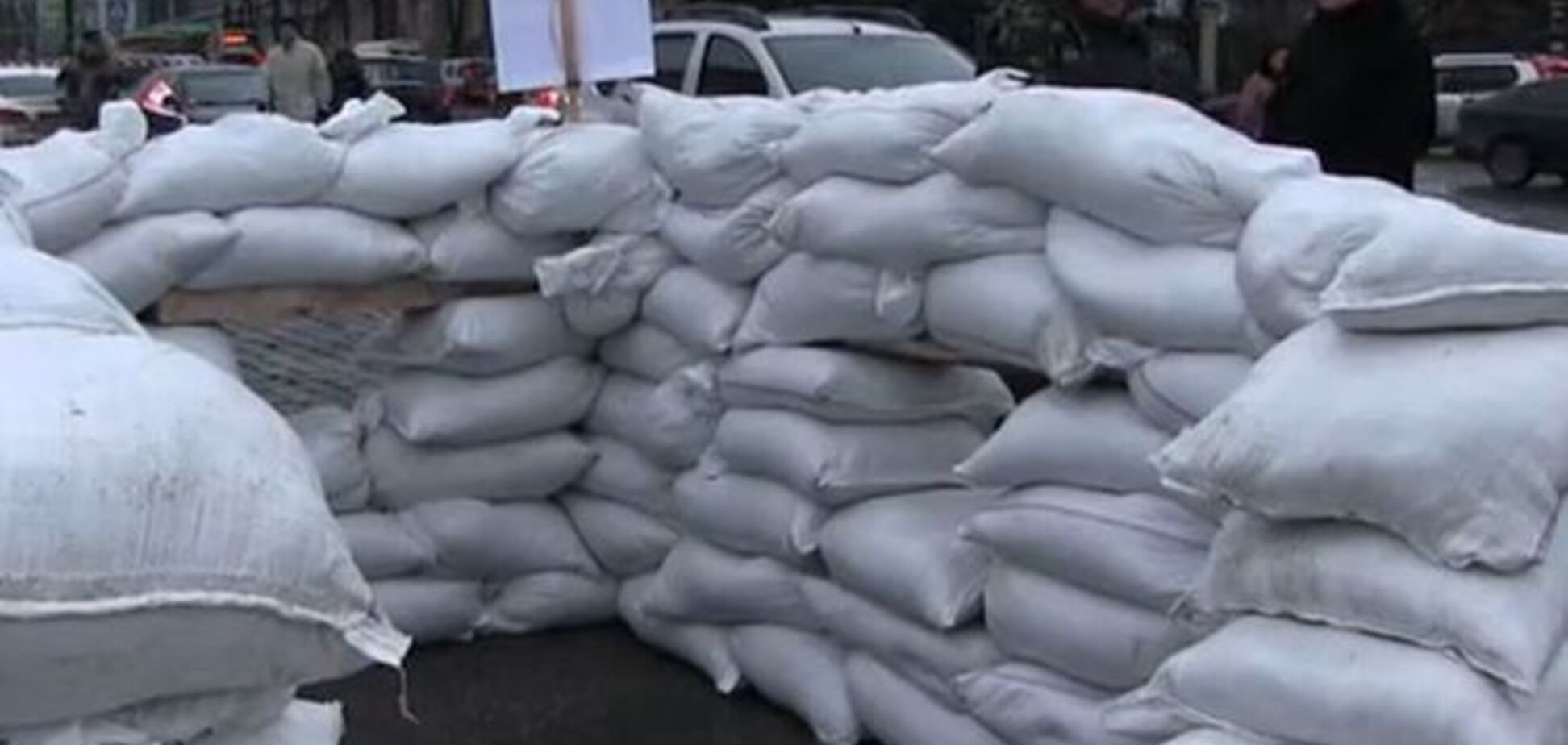 В центре Харькова появился блокпост: опубликовано видео