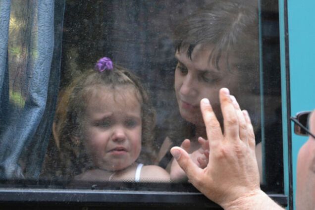 Дети Луганщины, спасшиеся от войны, отправились на отдых в Одессу