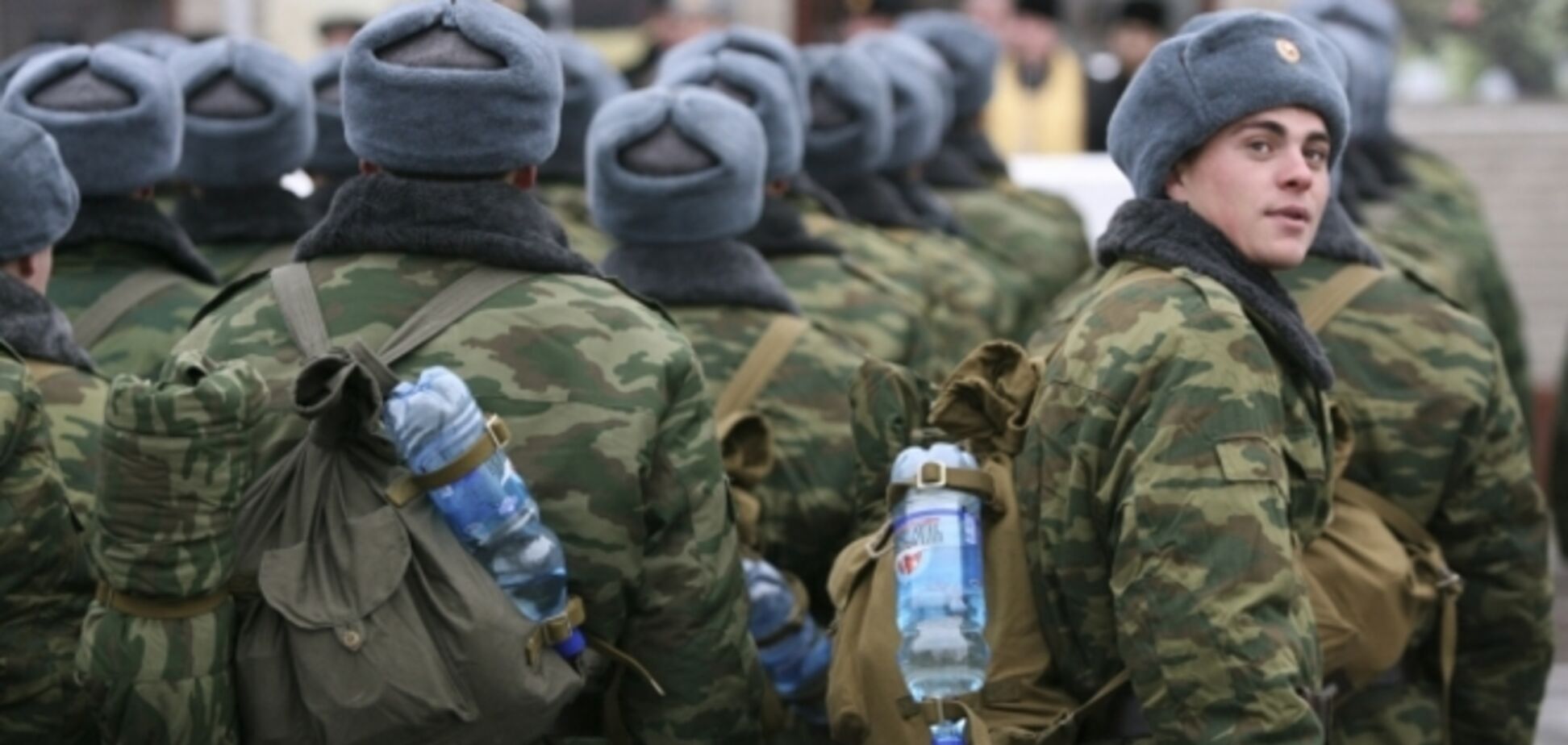 Два взвода срочников гражданским бортом вылетели в Ростов