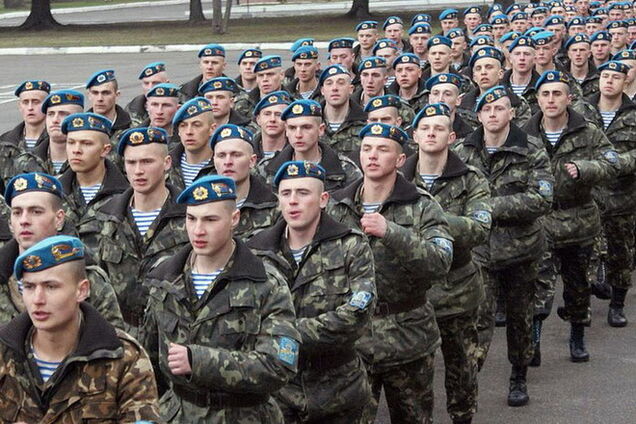 Рада поздравила украинских военных с Днем сухопутных войск