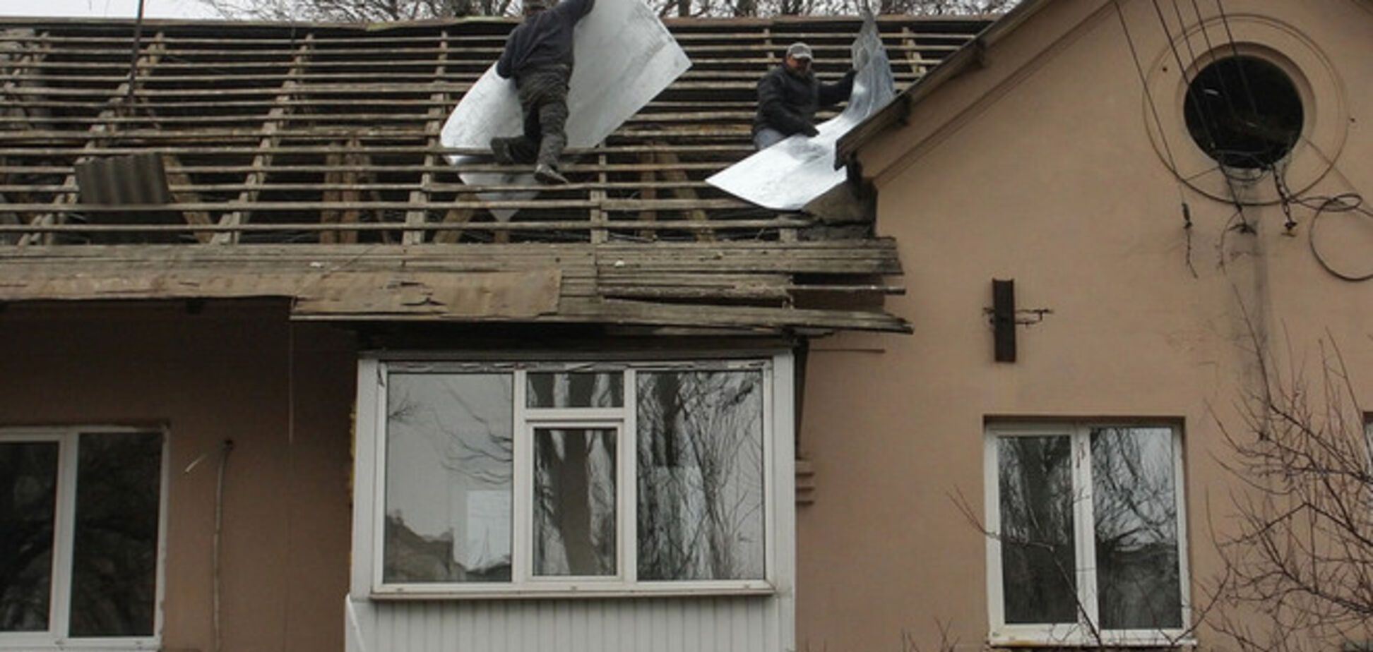 Террористы обстреляли из артиллерии населенные пункты в Луганской области