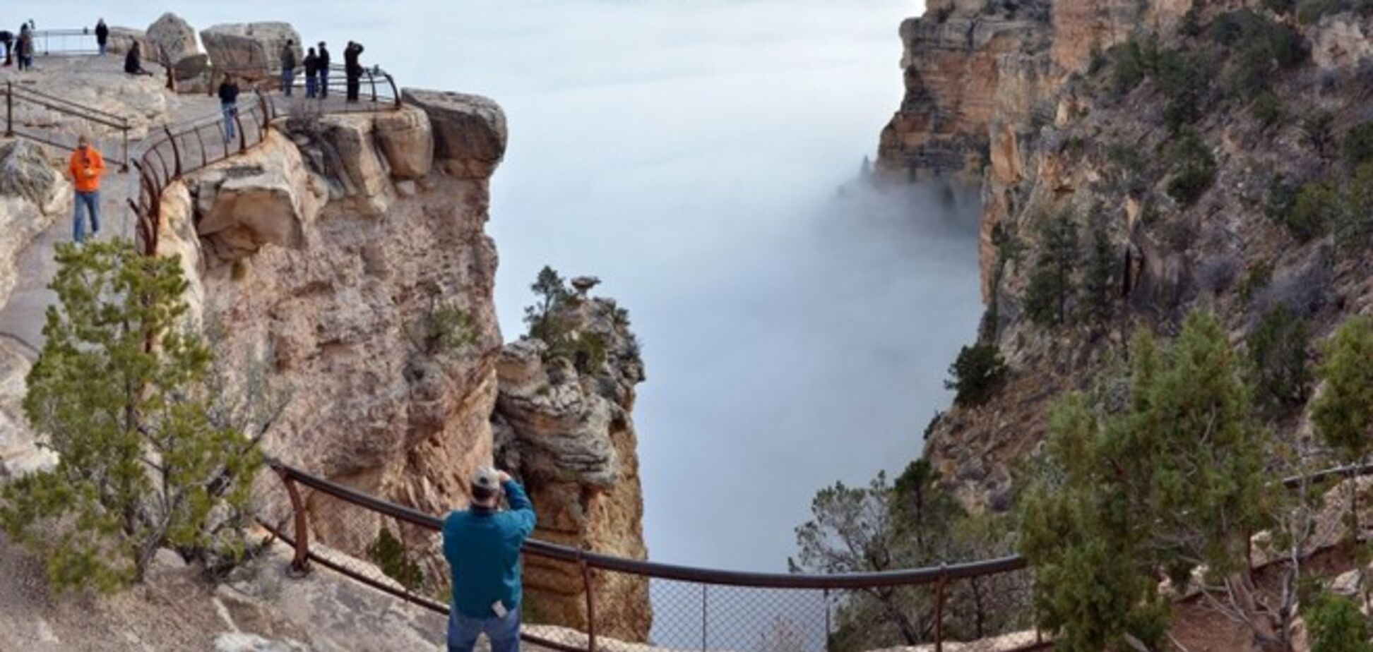 Удивительное природное явление 'засекли' в знаменитом Гранд-Каньоне: опубликованы фото и видео