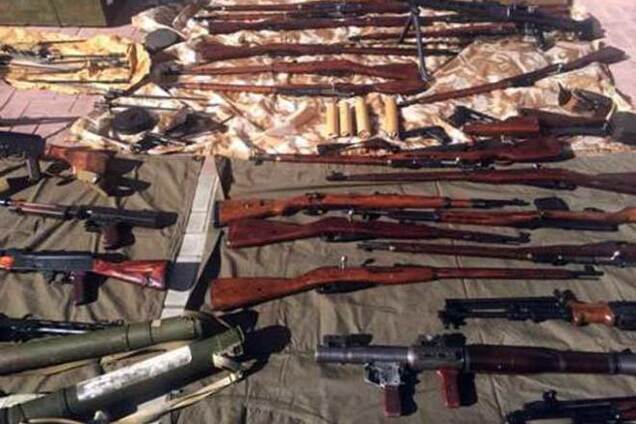 'Из Новороссии с любовью': в РФ хлынул поток оружия с Донбасса