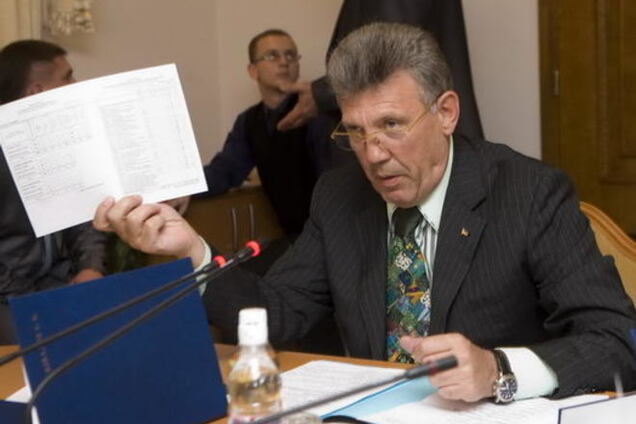 Кивалов объяснил ситуацию с задержкой самолета в 'Борисполе'