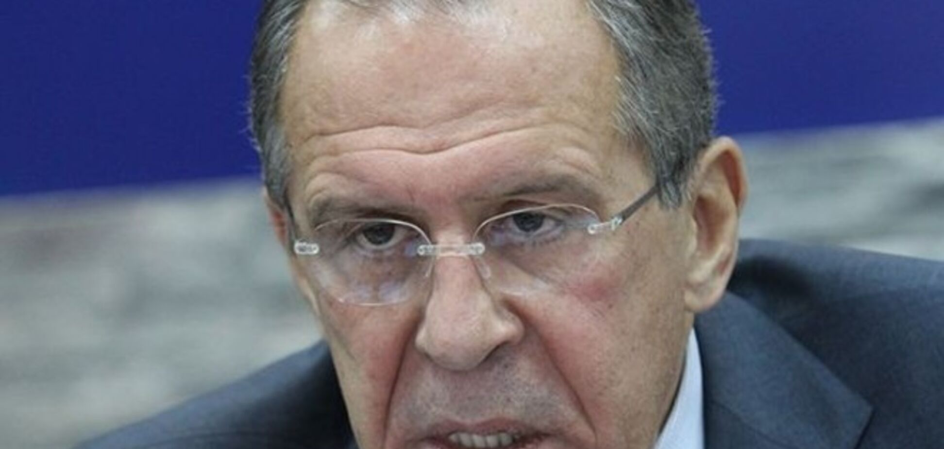 Лавров потребовал не давить на Россию и учитывать ее интересы в Украине