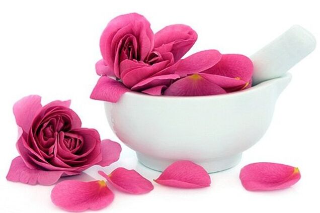 Как продлить молодость: секретный рецепт целебной воды королевы Венгрии