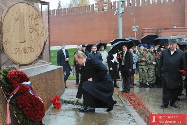 В России на 'черном рынке' доллар и евро взлетели до небес