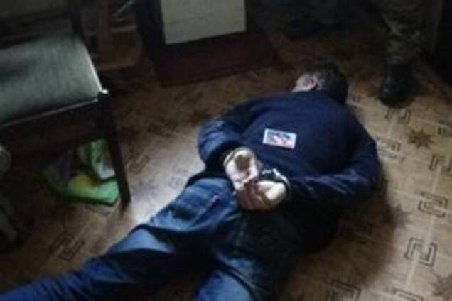 СБУ задержала 'Монаха', поставлявшего оружие террористам: опубликованы фото