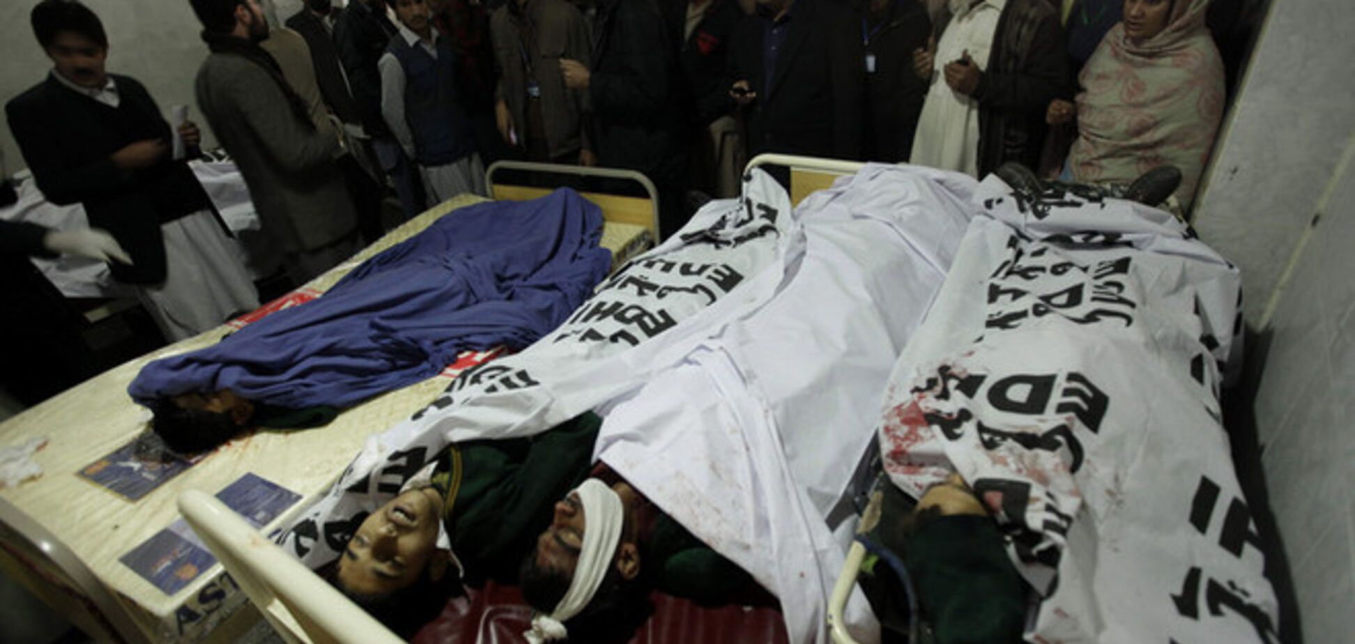 Число погибших в результате теракта в Пакистане возросло до 141