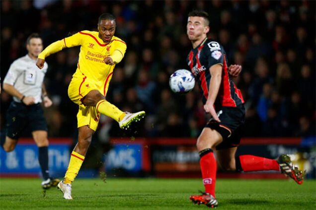 Английский футболист во время матча потерял парик