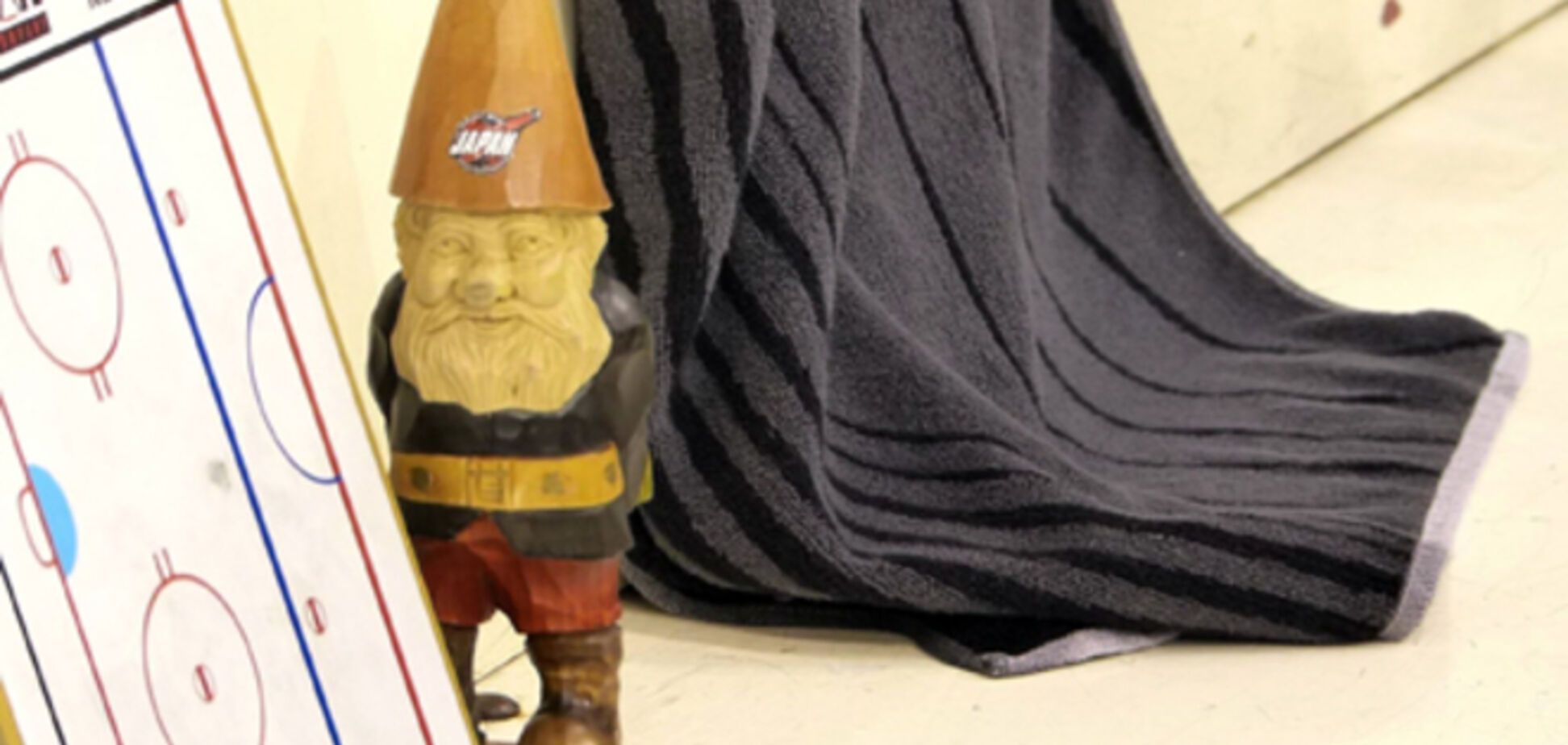 Украинские хоккеисты спаслись от вылета на чемпионате мира