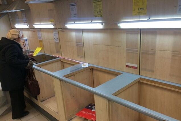 На смену очередям пришли пустые полки