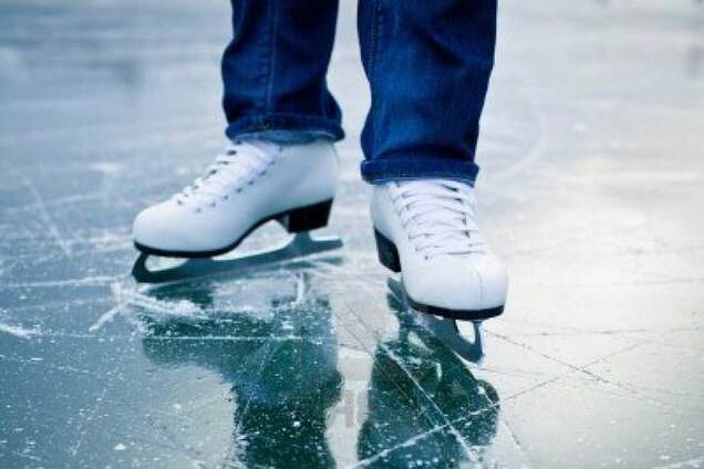 В Киеве обустраивают рождественскую ярмарку и каток