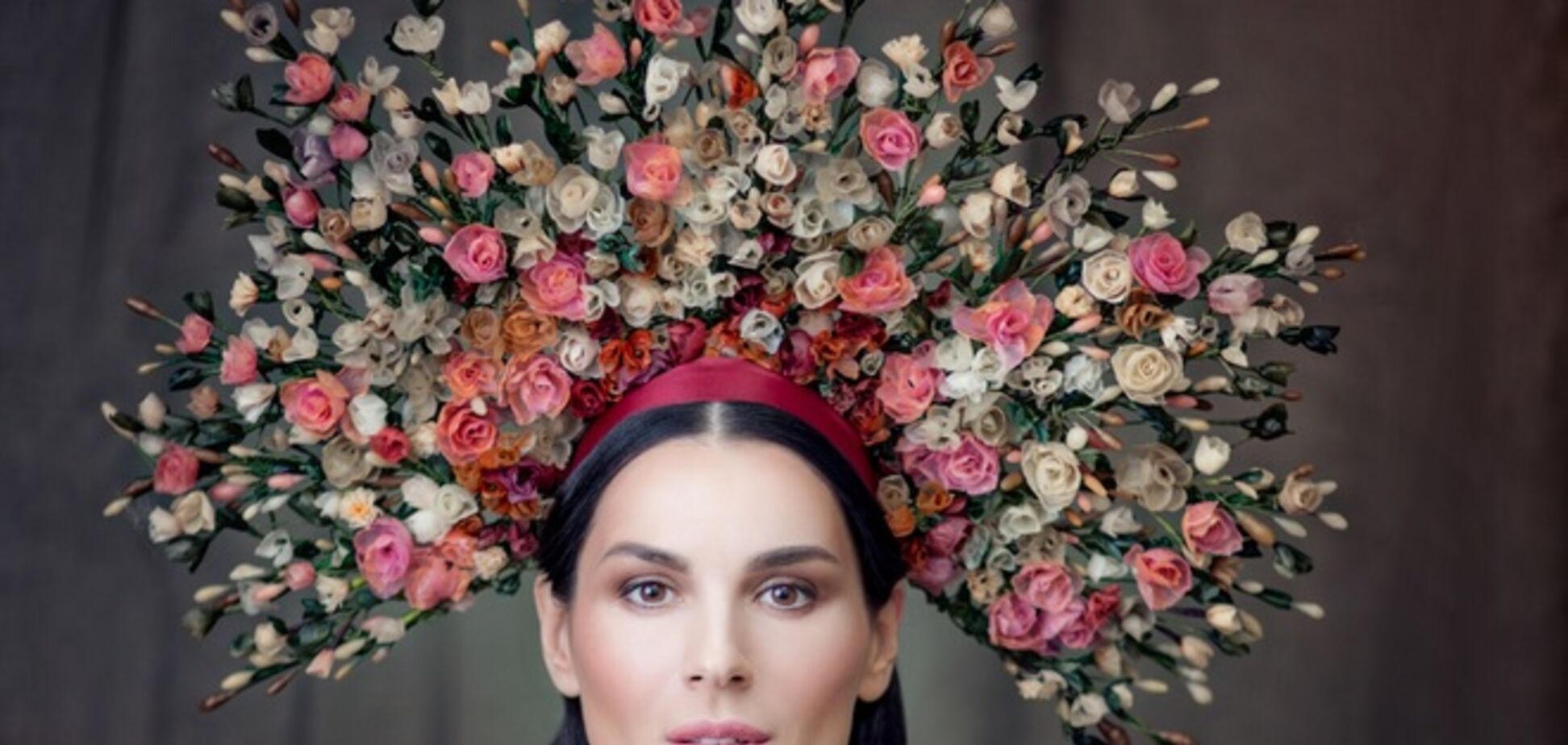 Ефросинина, Фреймут, Ребрик и другие звезды примерили традиционные украинские костюмы в проекте 'Щирі'