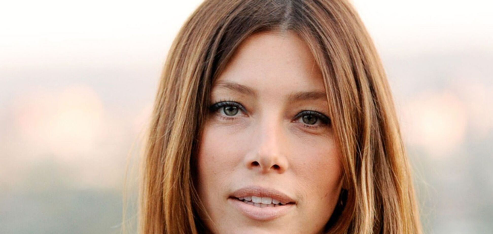 Беременная Джессика Бил станцевала на концерте Тимберлейка