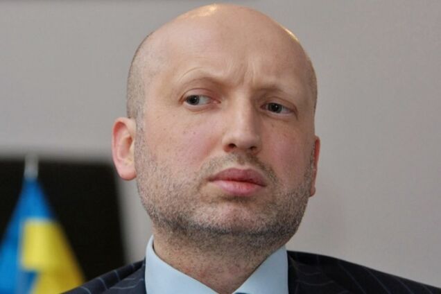 Турчинов намерен создать для армии резерв в несколько сотен тысяч человек