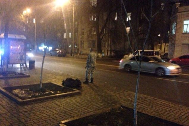 У спокійному Києві хіба так важко приділити хоч мінімальний жест уваги Кіборгу?