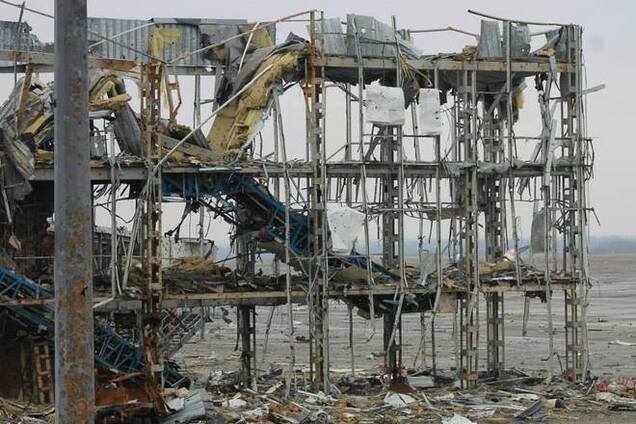 Скандальный журналист RT опубликовал впечатляющие фото донецкого аэропорта