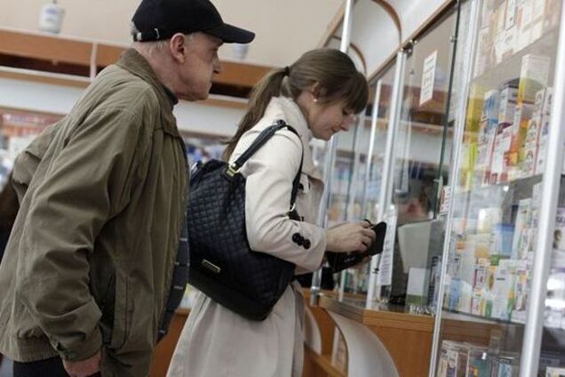 Кабмин ограничил наценку на лекарства 25% от заводской цены