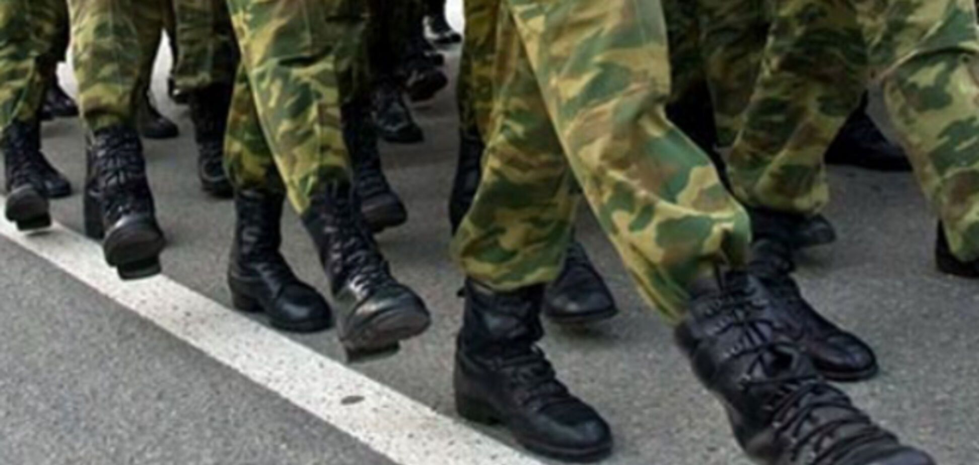 Порошенко пообещал не отправлять солдат-срочников в зону АТО