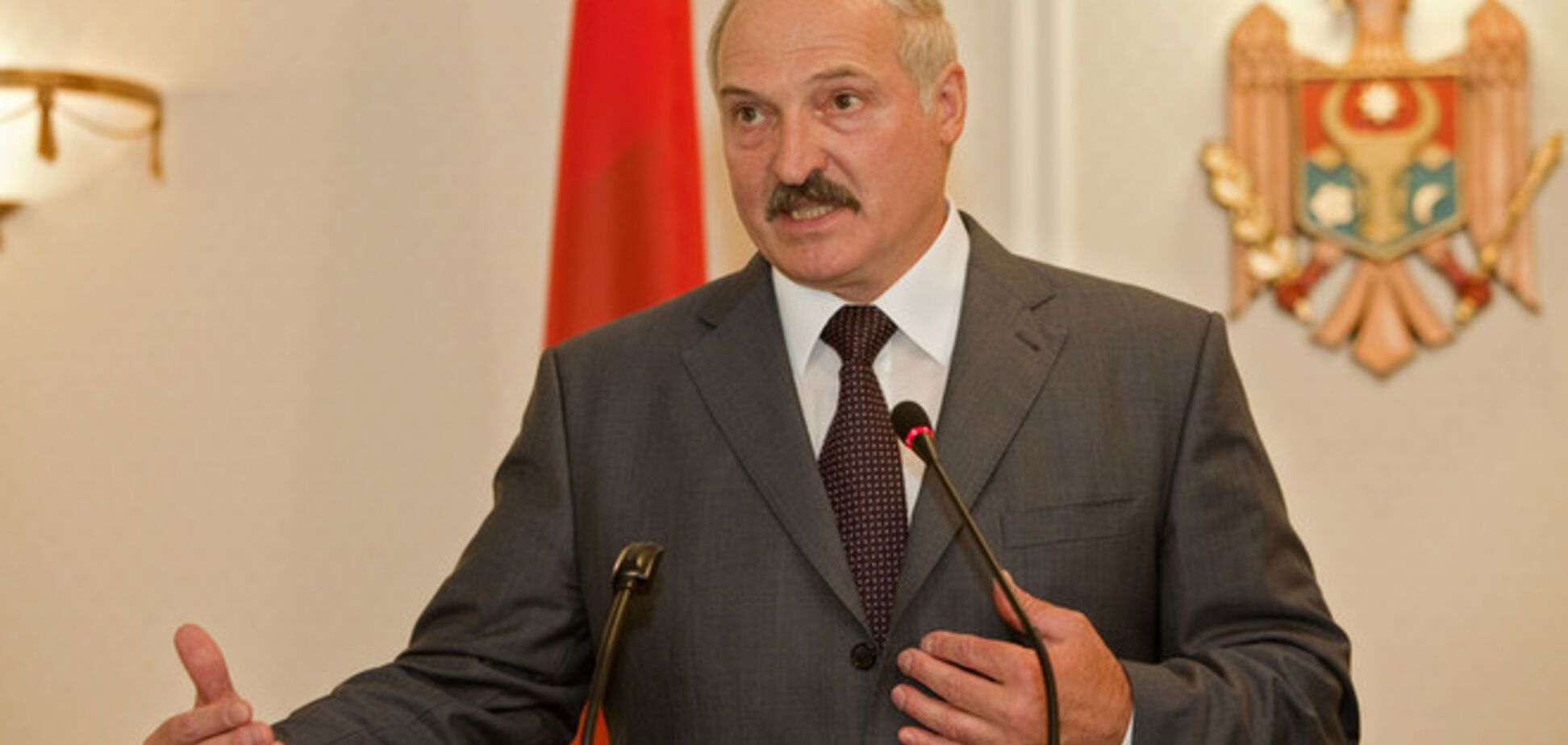 Беларусь потеряла около миллиарда долларов из-за обвала рубля - Лукашенко