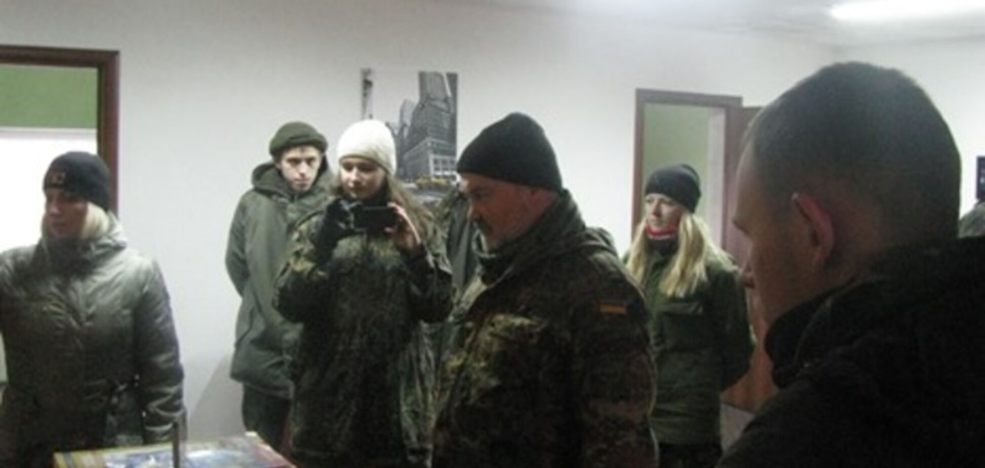 Пьяные одесские прокуроры устроили дебош в Ривне с криками 'Слава Путину!'