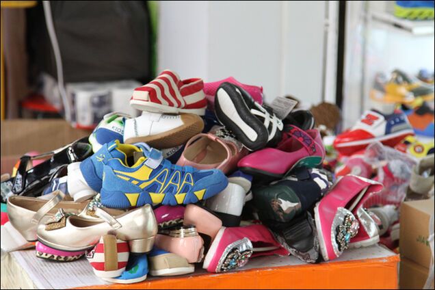 В Беларуси закрыли десятки 'непатриотичных' магазинов