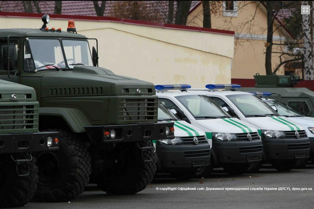 США передали Госпогранслужбе 35 бронированных внедорожников