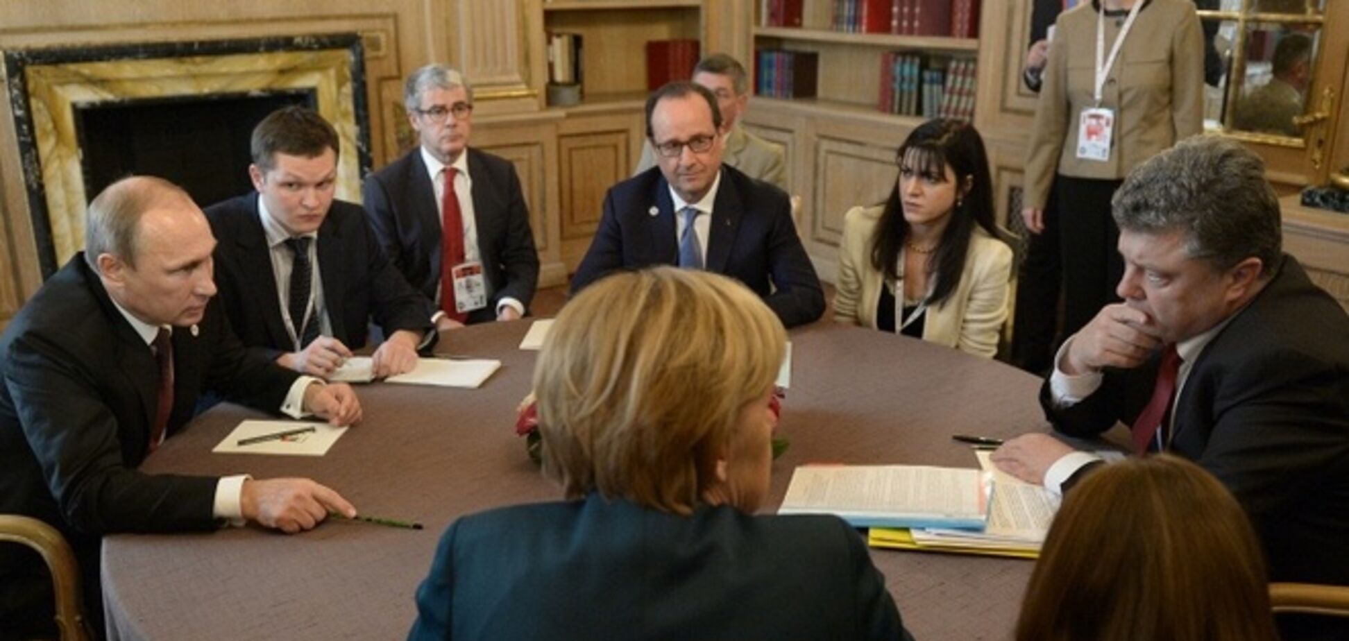 Олланд сообщил, когда может пройти его встреча с Меркель, Порошенко и Путиным