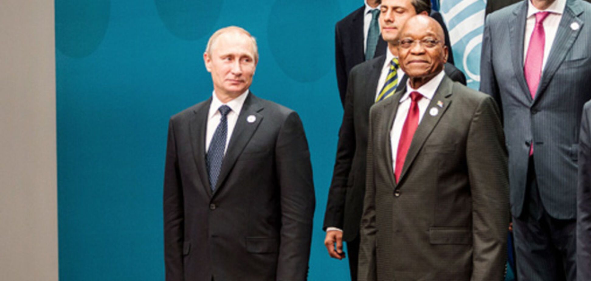 У бедного мишки хотят вырвать ядерное оружие