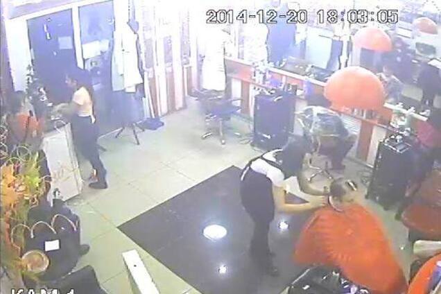 В Ростове популярна прическа 'под Бандеру': кибервойска заглянули в парикмахерскую РФ