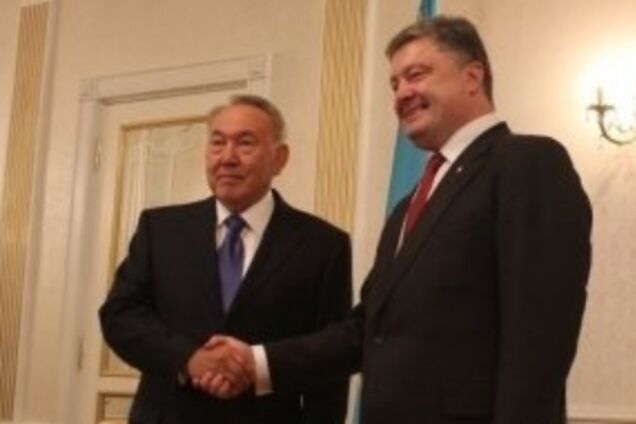 Назарбаев намекнул, что у Кремля 'вообще мозгов нет'