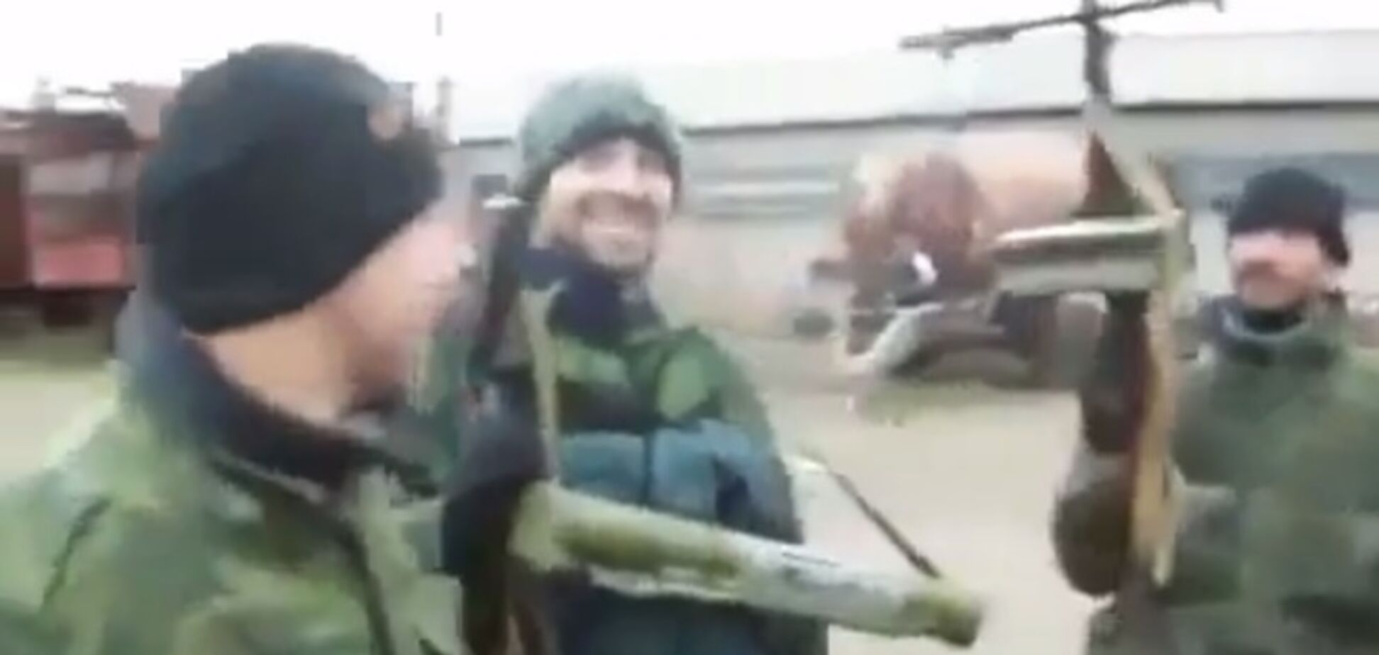 Кавказские боевики на Донбассе признались, что они 'туристы из России': видеофакт