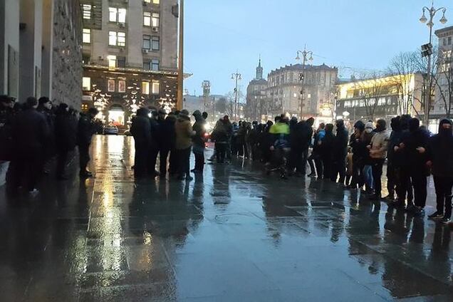 Нас будут раскачивать. С разных сторон