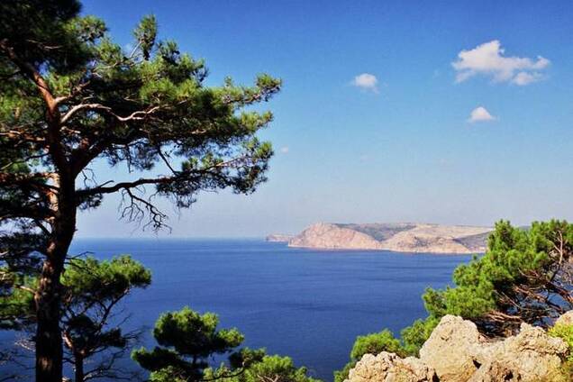 Как Кремль пытается перерезать желто-голубую пуповину Крыма