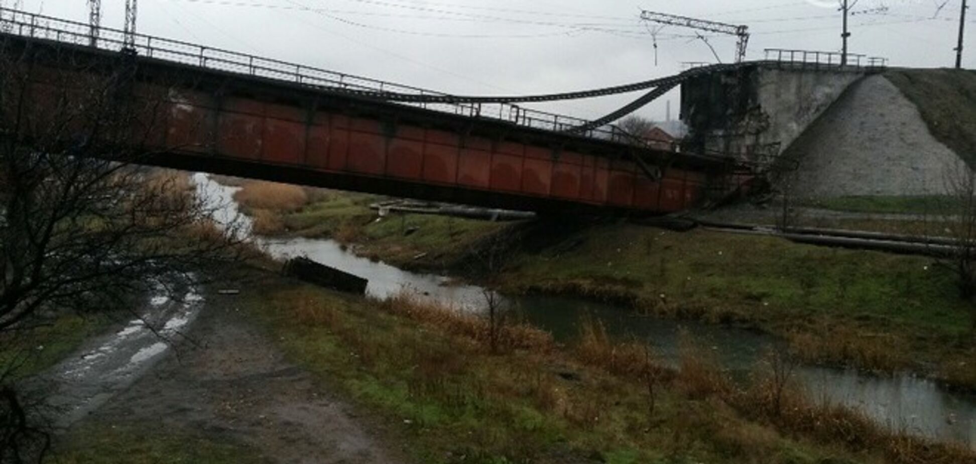 Опубликованы фото с места ночного теракта в Мариуполе