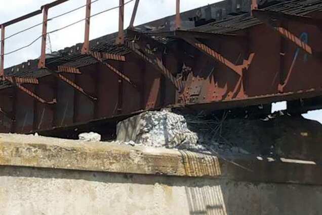 В МВД взрыв моста в Мариуполе назвали терактом