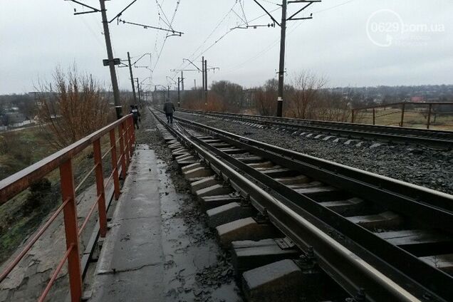 Власти Мариуполя назвали сроки восстановления взорванного моста