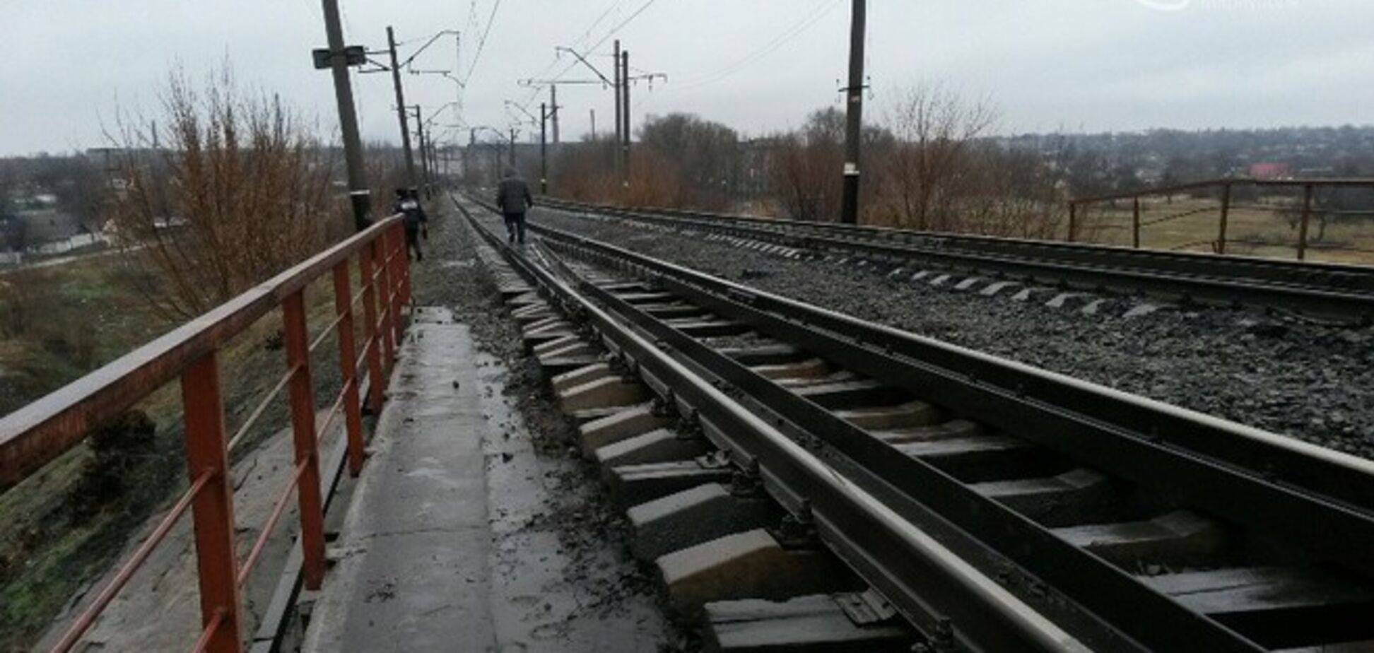 Власти Мариуполя назвали сроки восстановления взорванного моста