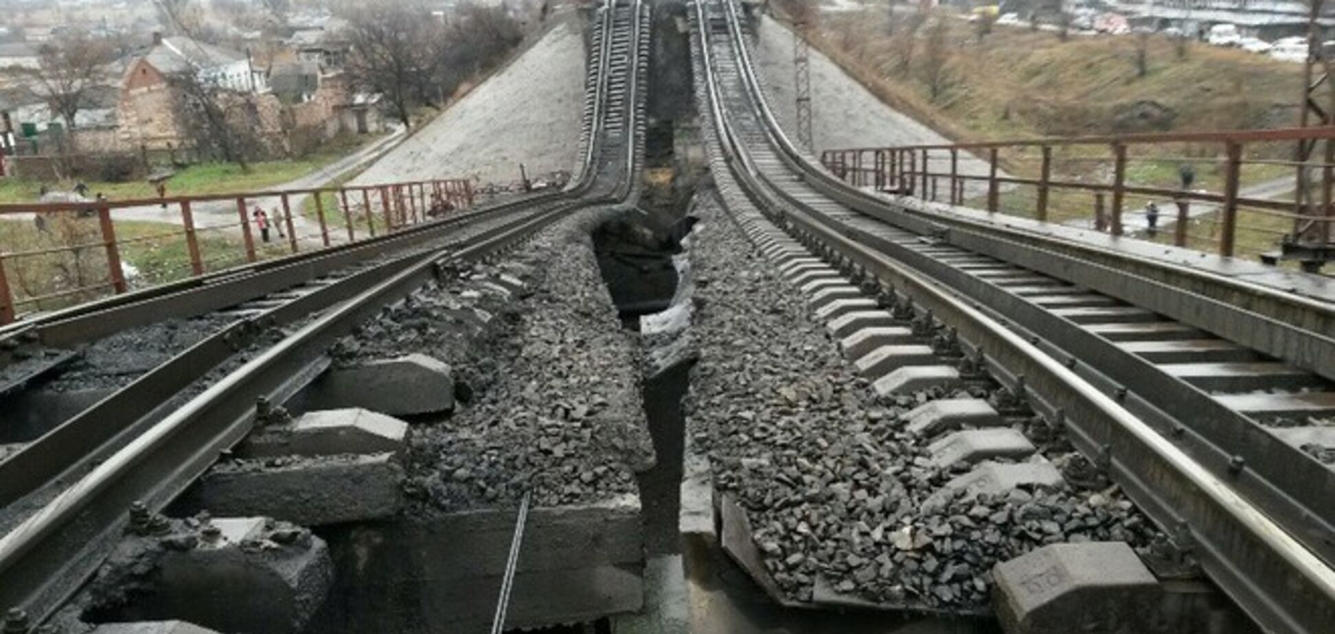 Мэрия Мариуполя сообщила новые подробности ночного теракта