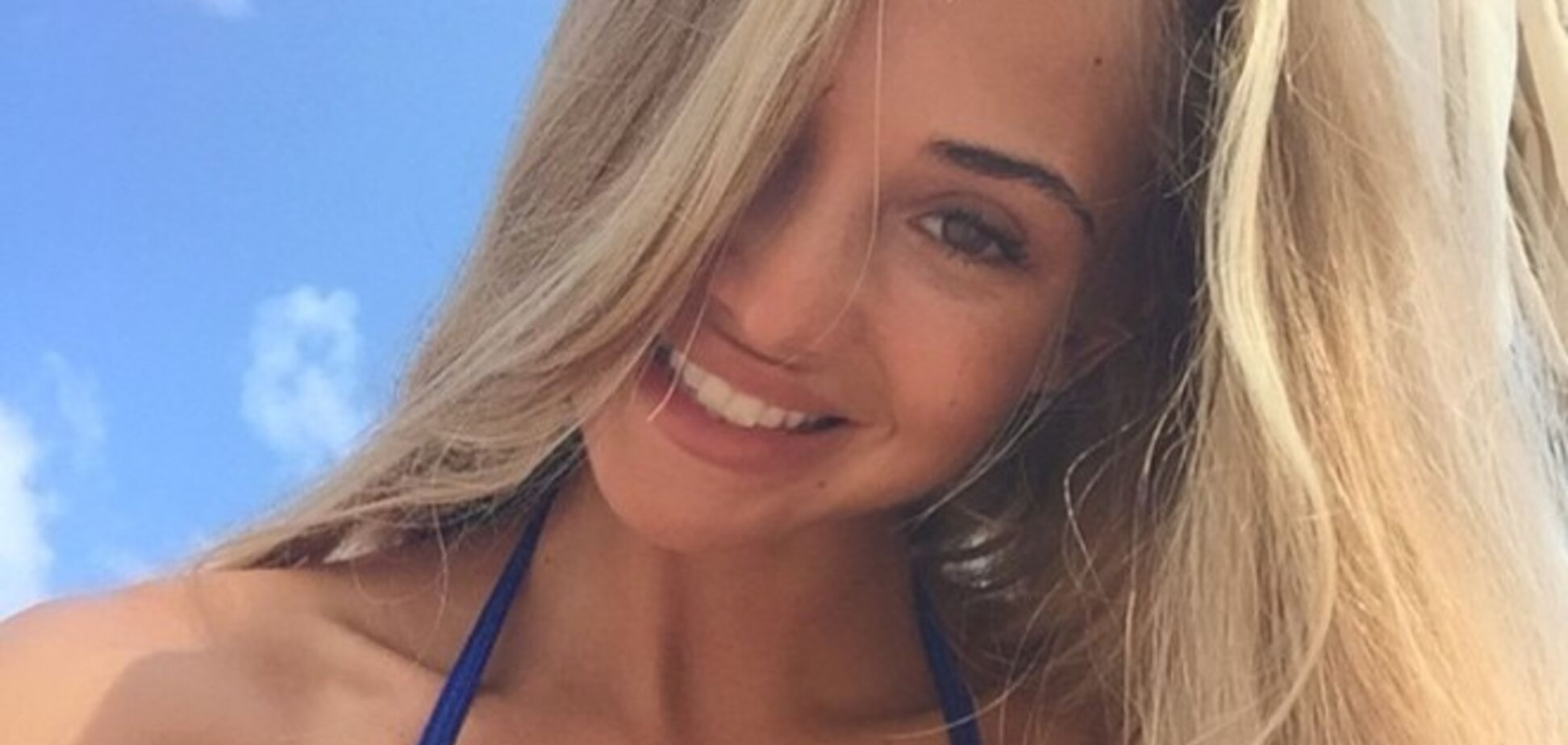 Супруга вратаря 'Днепра' похвасталась пляжными фотками