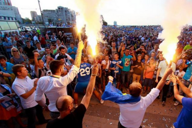 ФУТБОЛ СРЕДИ ВОЙНЫ. Воины света