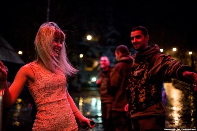 Появились фото 'ночной жизни' в оккупированном Донецке