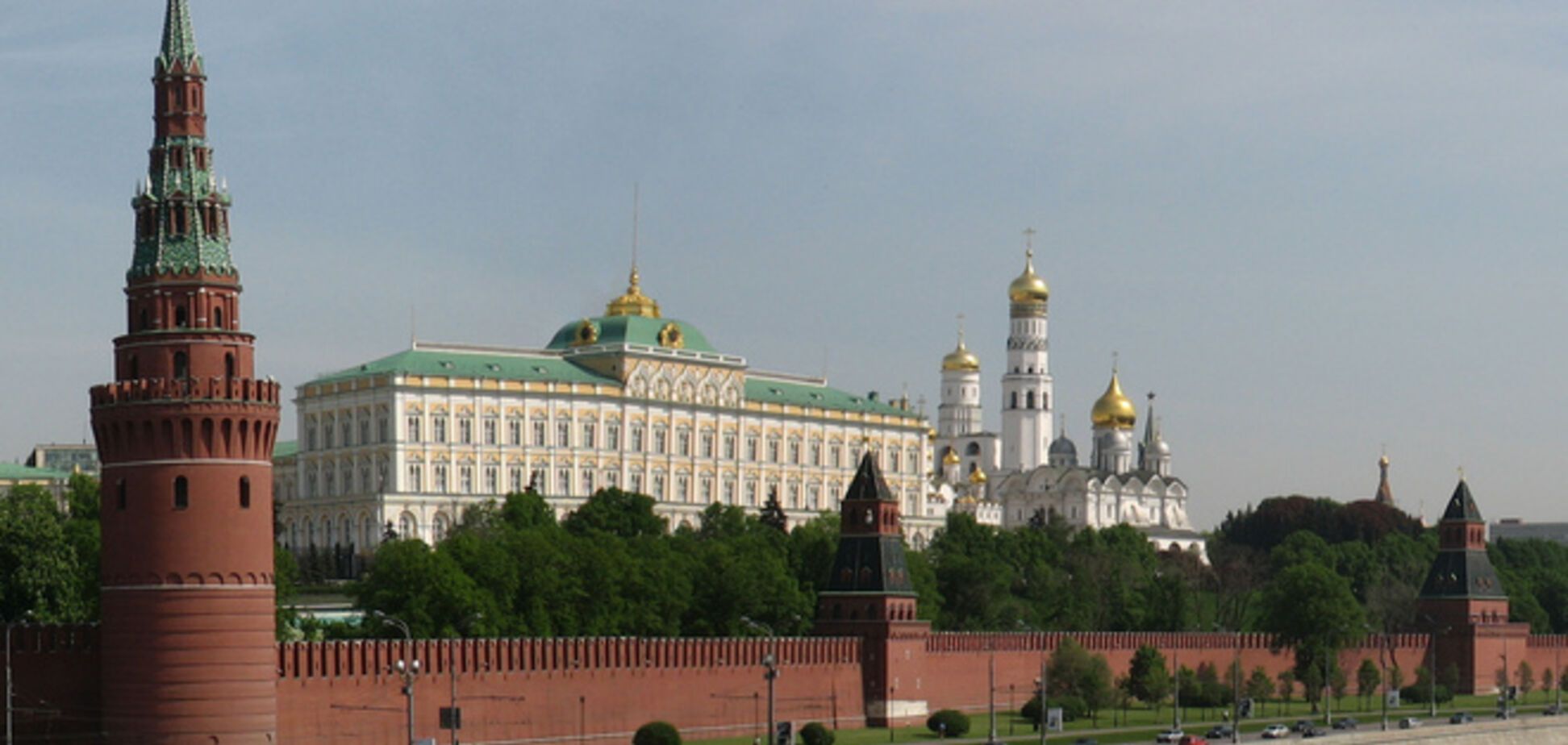 Правозащитница призвала Кремль забыть об имперских амбициях и 'просто вылезти из кризиса'