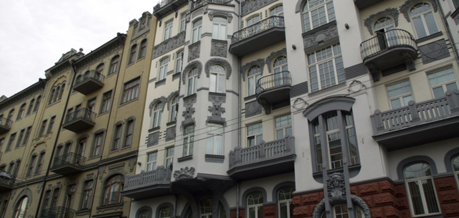 На крутой улице в Киеве установят теплые перила
