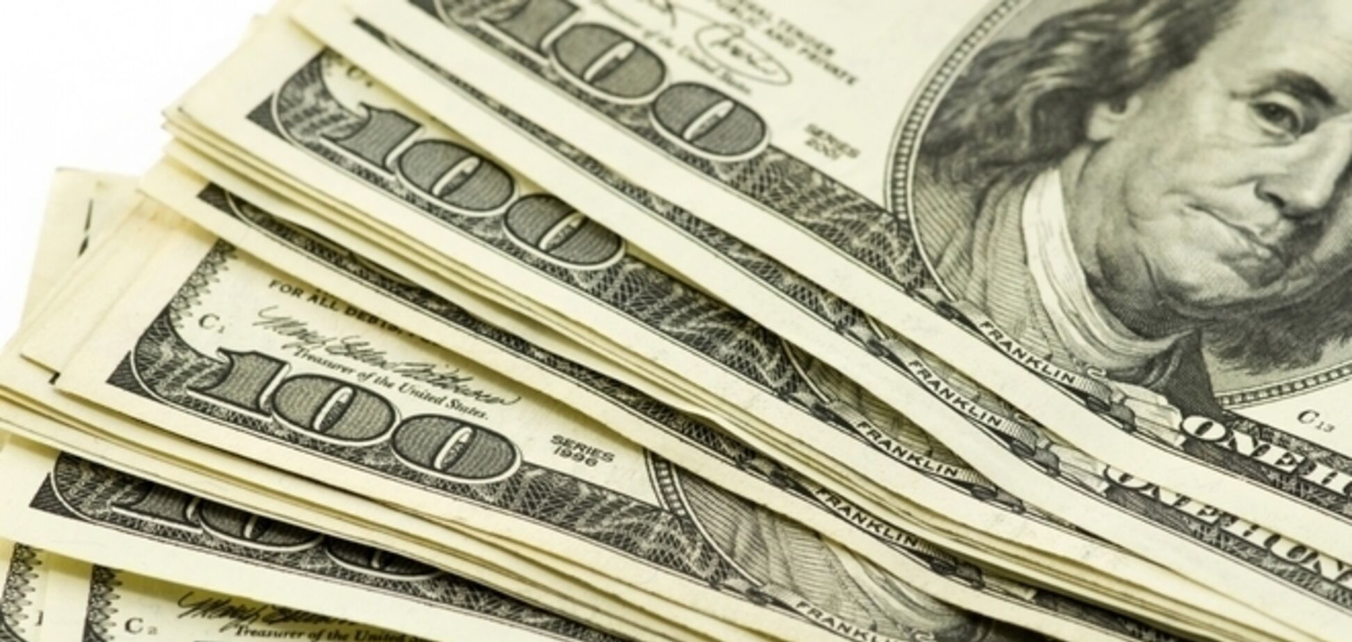 Доллар на черном рынке продают ниже 19 гривен
