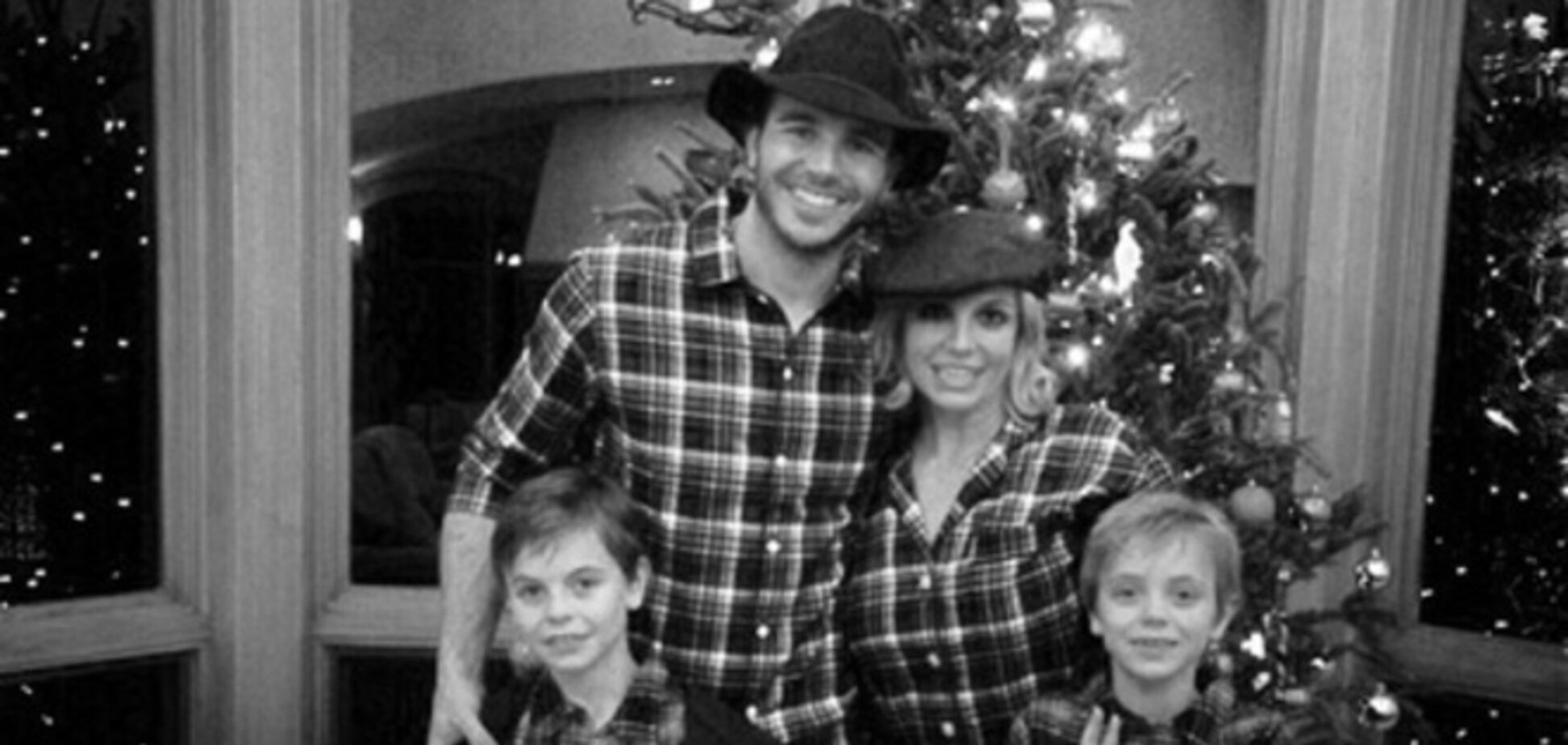 Бритни Спирс показала семейную идиллию с детьми и новым бойфрендом