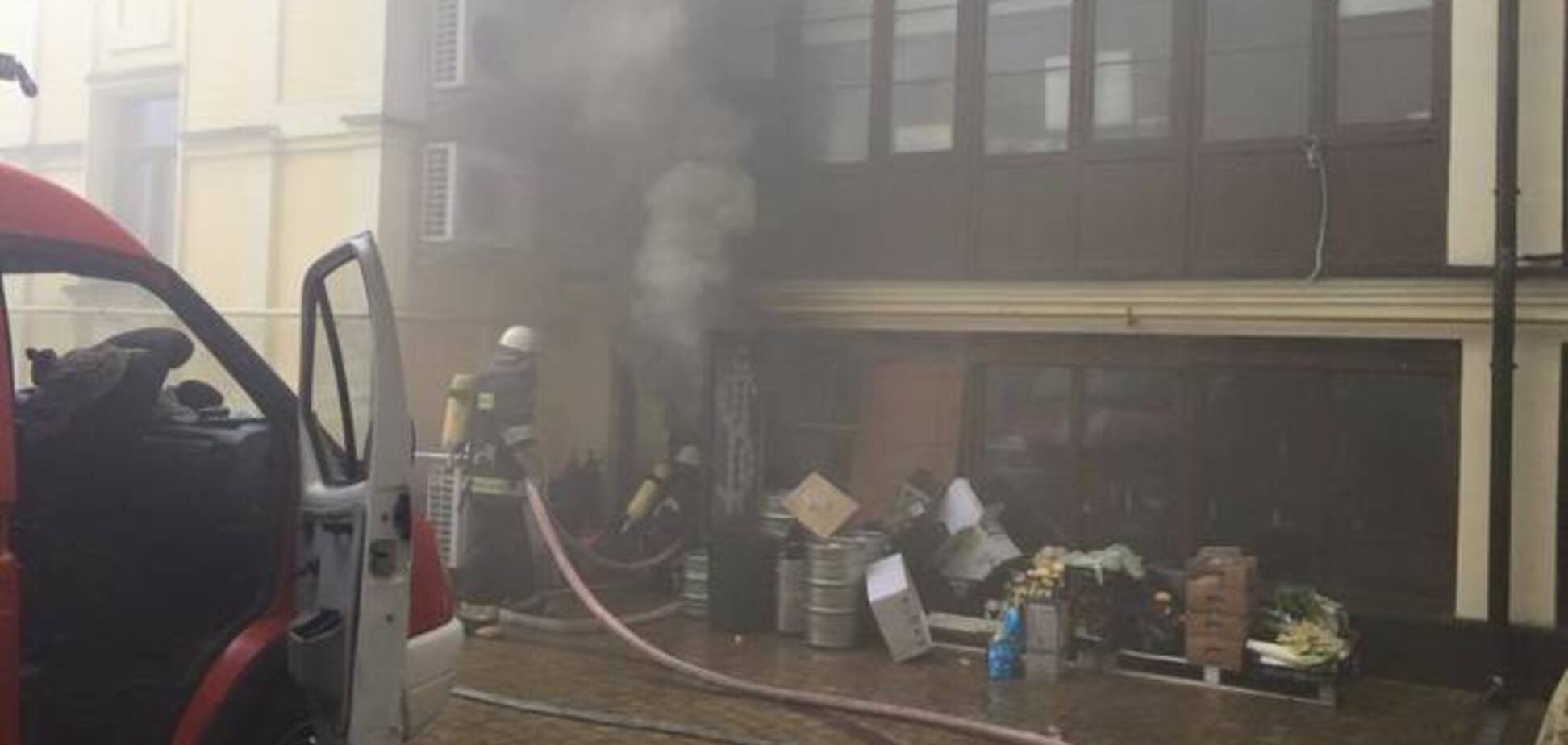 Подробности пожара в ресторане 'GastroRock' в Киеве: работники упустили время